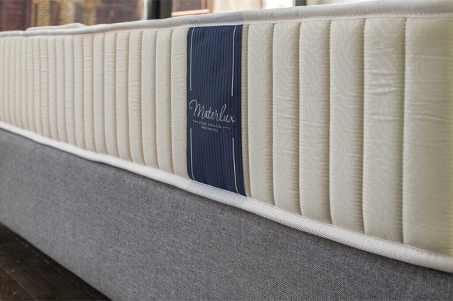 Чехол Valmont (Вальмон) Чехол Valmont (Вальмон)