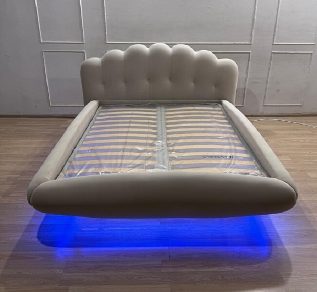 Парящая кровать Testiera Fly 1 - разноцветная подсветка Парящая кровать Testiera Fly 1 - разноцветная подсветка