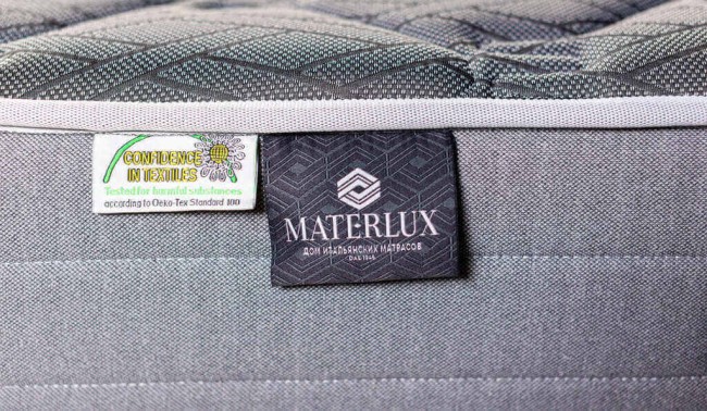 Чехол Vomero (Вомеро) Чехол Vomero (Вомеро)